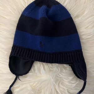Polo winter hat 2 to 4 T excellent condition smoke and pet free home. Wore 1 x